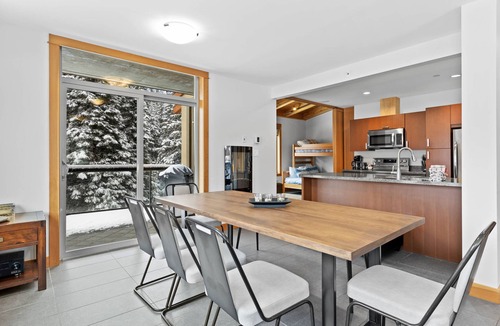 Sun Peaks Cabin | Modern 2 bedroom plus den apartment in village centre