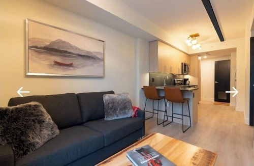 Waterloo Apartment | Modern 2-Bedroom Retreat Near Universities | Gym, Sauna & Theater