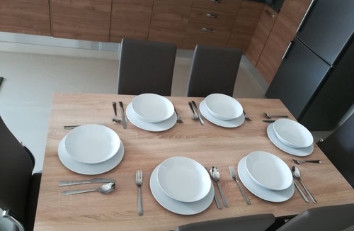 San Pawl tat-Targa Apartment | Modern 2 Bedroom Suite with Kitchen, A/C and Ample Parking