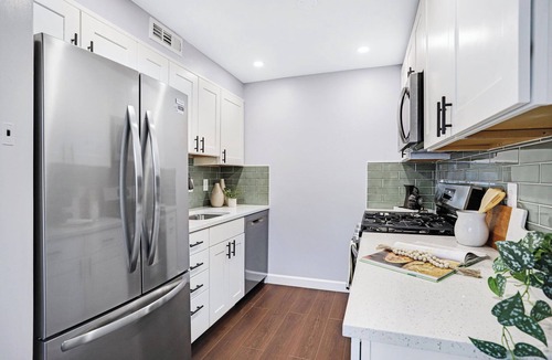 North Bethesda Condo | Modern 2-bedroom condo, Walk to metro