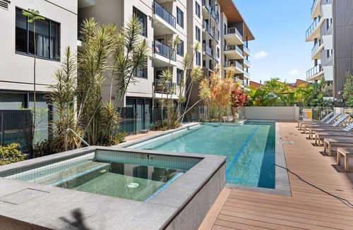 Albion Apartment | Modern 2B2B Suit only 10mins to Airport/Southbank