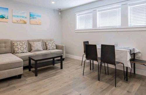 Guildford House | Modern 2BD Ground Level Suite in the Heart of Surrey!