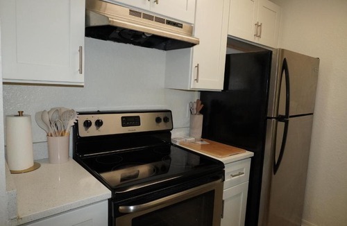 Gainesville Apartment | Modern 2bed 2 bath home away from home