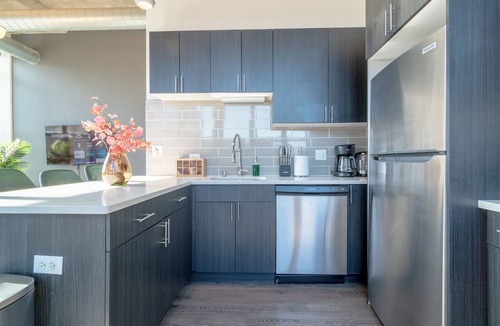 Prairie District Hotel | Modern 2BR/2BA Corner Suite Near McCormick Place