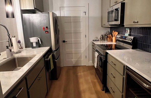 Village At Walnut Creek Condo | Modern 2BR 2BA near Domain - Q2 Stadium - SXSW - Kalahari Resorts