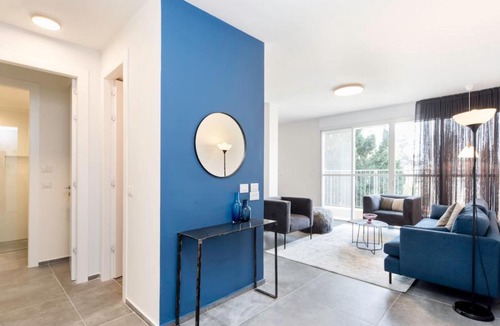 Ramat Hasharon Apartment | Modern 2BR Apt w Private Parking in City Center
