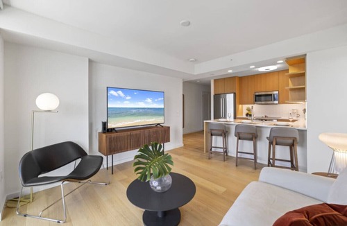 Ala Moana Apartment | Modern 2BR Condo | Pool & Sauna | Ala Moana