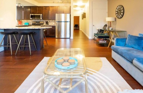 Central West End Condo | Modern 2BR Designer CWE Condo ABODEbucks
