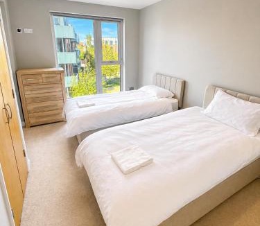 Chase Apartment | Modern 2BR Flat W balcony & 2 Bathrooms
