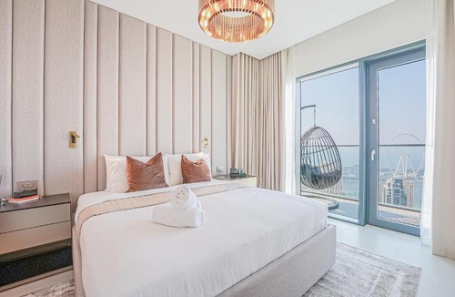 Dubai Marina Apartment | Modern 2BR High Floor Haven in Vida Dubai Marina