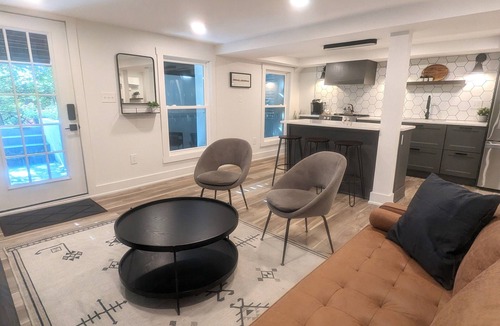 Mount Pleasant Apartment | Modern 2BR in Mount Pleasant Across From the National Zoo and Rock Creek Park!