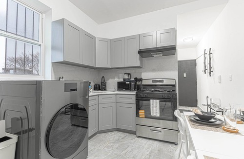 Queens Apartment | Modern 2BR Near LaGuardia & Subways