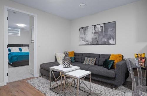 Keith Apartment | Modern 2BR Quiet Retreat with Kitchen Near Banff, Parks, Winsport