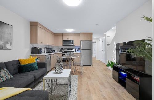 Keith Apartment | Modern 2BR Quiet Retreat with Kitchen Near Banff, Parks, Winsport
