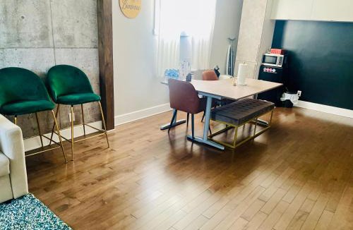 Saint-Hubert Apartment | Modern 2BR Suite - 3 Beds- Sleeps 6 - Free Parking - Near Montreal