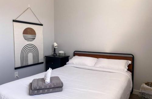 Southeast Calgary Apartment | Modern 2BR Suite with Private Yard