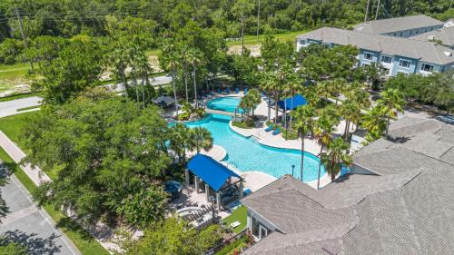 Westchase Apartment | Modern 2BR2BA King Bed Pool, Gym #7