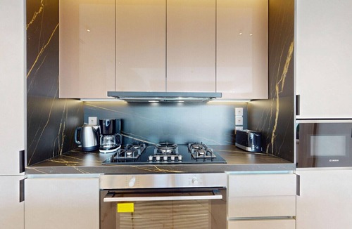 Dubai Apartment | Modern 3 Bed Villa l Family Retreat in JGE