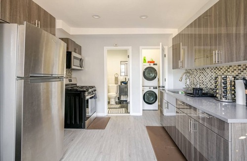 Black Rock Historic District Apartment | Modern 3-Bdrm Apt in Black Rock