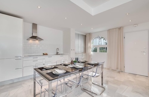 Nueva Andalucia Apartment | Modern 3 BDRM Apt w/Sea Views & Pool Newly Renovated