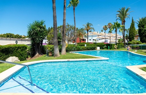 Nueva Andalucia Apartment | Modern 3 BDRM Apt w/Sea Views & Pool Newly Renovated