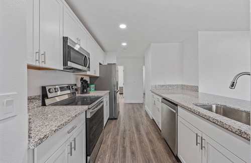 Topaz Lake Apartment | Modern 3-bed, 2-bath suite with a beautiful view of Topaz Lake.