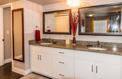 Salt Lake City House | Modern 3 bed, 2 bath home MINUTES from resorts and SLC. Great for families!