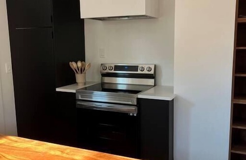 Rochester House | *Modern 3 Bed Park Ave. Stunner*