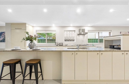 Cabarita Apartment | Modern 3-Bed with Pool & Water Views by Beach