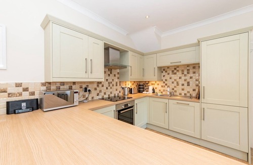 Reading House | Modern 3 Bedroom with Garden in Reading - Pass the Keys