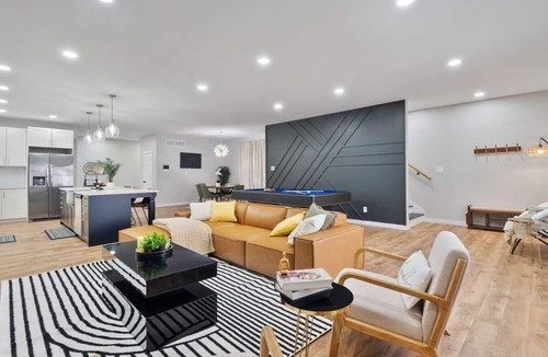 Near Eastside House | Modern 3-Br Retreat Downtwn Indy