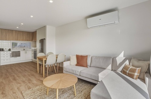 Dunedin City Centre Apartment | Modern 3-Story Inner-City Sanctuary
