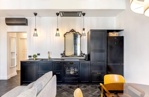 Santa Maria Novella Apartment | Modern 3BD apartment near centre. Belfiore