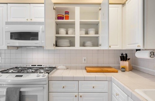 West Queen Anne House | Modern 3BD Home in Queen Anne