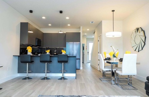 Four Corners Condo | Modern 3Bd Screened Pool at Serenity Resort 17322