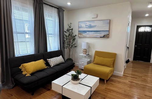 Neponset - Port Norfolk Apartment | Modern 3BR/2BA Home for 8/Newly Renovated/Quiet Stay Minutes from Boston.