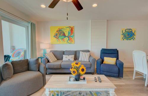 Madeira Beach Apartment | Modern 3BR 3BA Condo Heated Pool & Walk to Madeira Beach