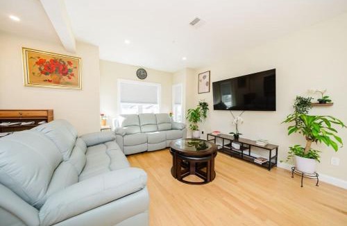 West Codman Hill - West Lower Mills Apartment | Modern 3BR Boston - Prime World Cup 2026 Location - Near Franklin Park 60-2