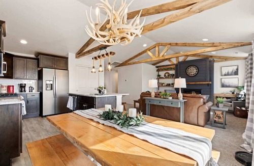 Caldwell House | Modern 3BR Caldwell Getaway w/Patio & Mountain Views | Sleeps 10