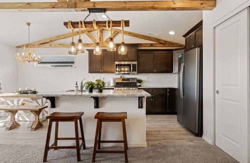 Caldwell House | Modern 3BR Caldwell Getaway w/Patio & Mountain Views | Sleeps 10