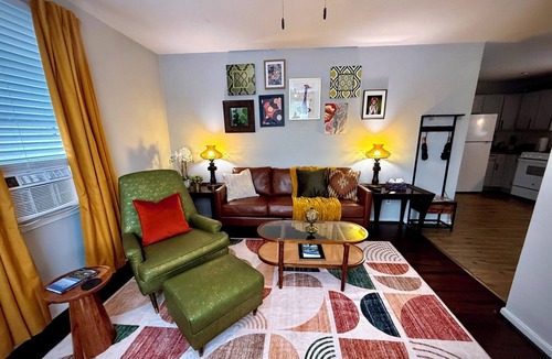 Wanskuck Apartment | Modern 3BR Dual-Unit - Two Full Kitchens & Living Areas