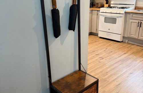 Wanskuck Apartment | Modern 3BR Dual-Unit - Two Full Kitchens & Living Areas