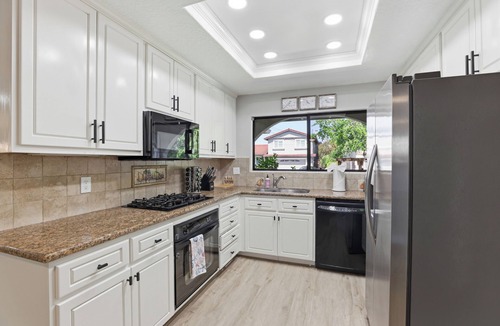 Dublin House | Modern 3BR Dublin - Office, Laundry & Private Yard
