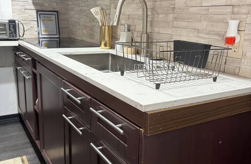 Buena Vista Apartment | Modern 3BR for 11 | Design District | Free Parking x2