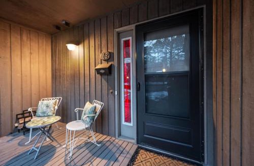 Chapel Hill House | Modern 3BR Home Sleeps 5 Near UNC & Downtown