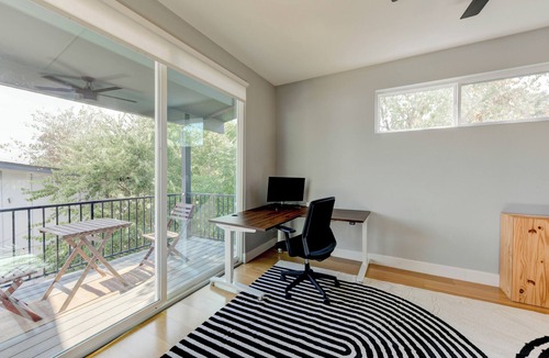 MLK House | Modern 3BR Home w/Backyard, BBQ grill & Sauna!