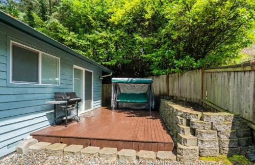 Richmond Highlands House | Modern 3BR House with BBQ Yard near Richmond Beach