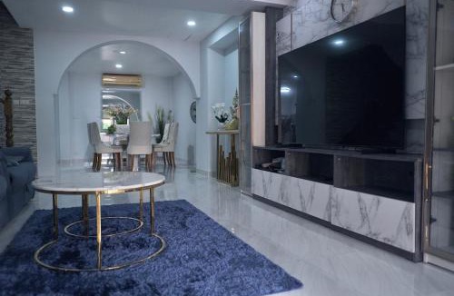 Kata Villa | MODERN 3BR Katabeach sweet Home
