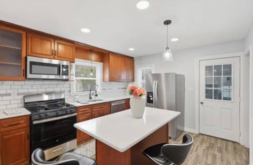 Merrillville House | Modern 3BR w/Deck · Minutes from I-65. Fenced Yard