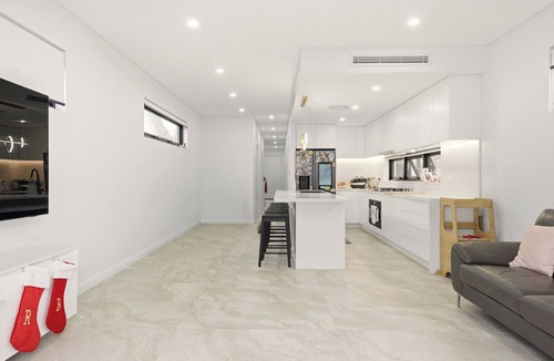 Canley Heights House | Modern 4 bedrom home, Walk to shops & Station in Canley Heights